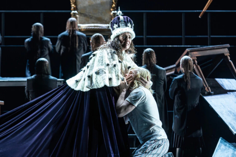Operas in Concert: Feminist Essays